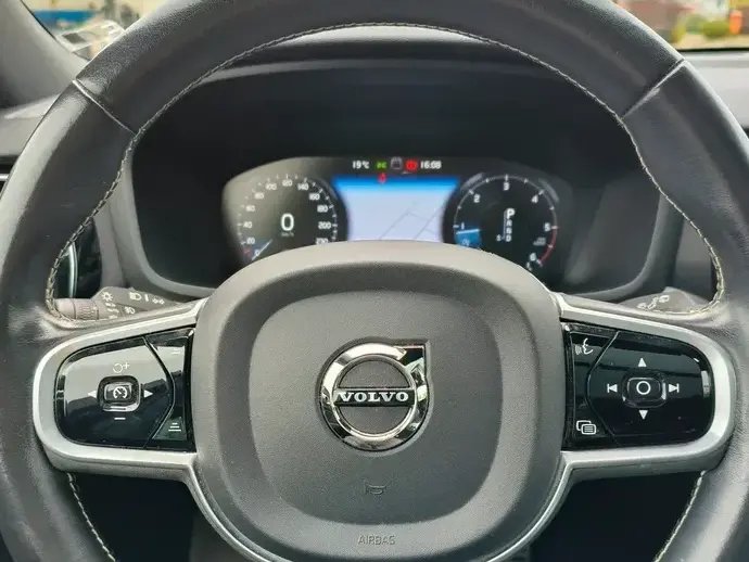 Volvo V60 II D4 Geartronic R-Design