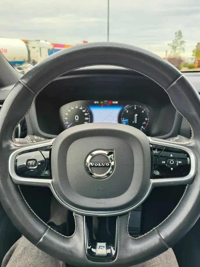 Volvo V60 II D4 Geartronic R-Design — imagine 6