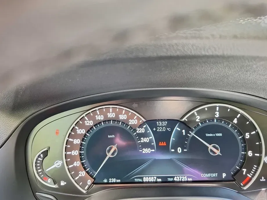 BMW X4 G02 xDrive20i AT Standard — imagine 2