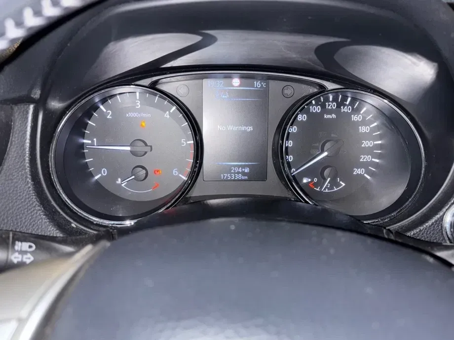 Nissan Qashqai II 1.6 DCI Start/Stop Tekna — imagine 6