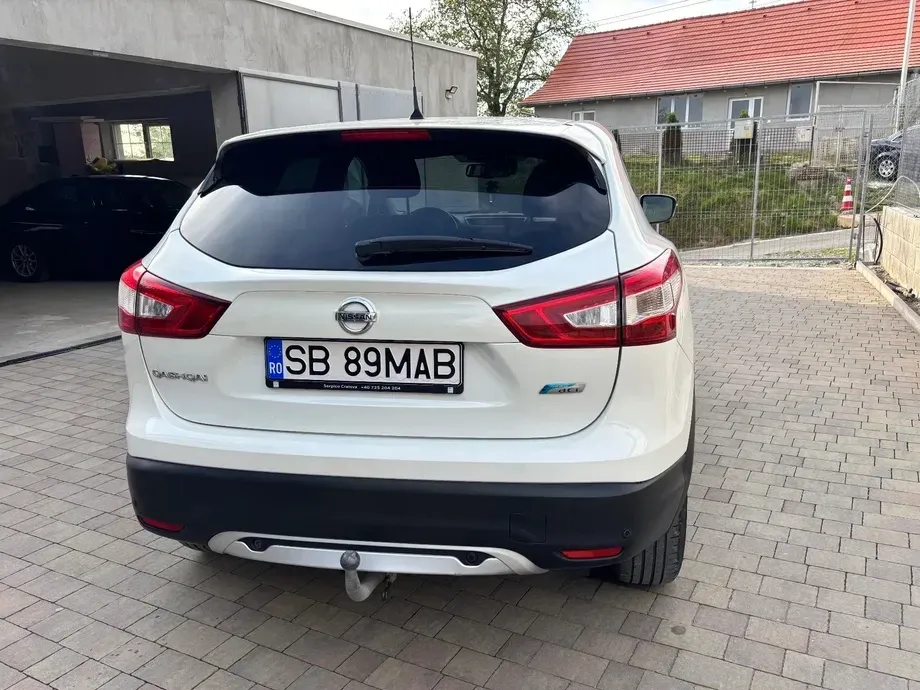 Nissan Qashqai II 1.6 DCI Start/Stop Tekna — imagine 4