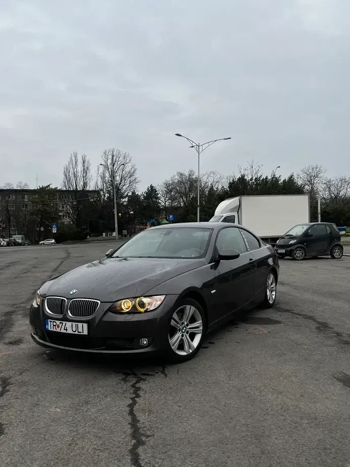 BMW Seria 3 E90/E91/E92/E93 320d — imagine 4