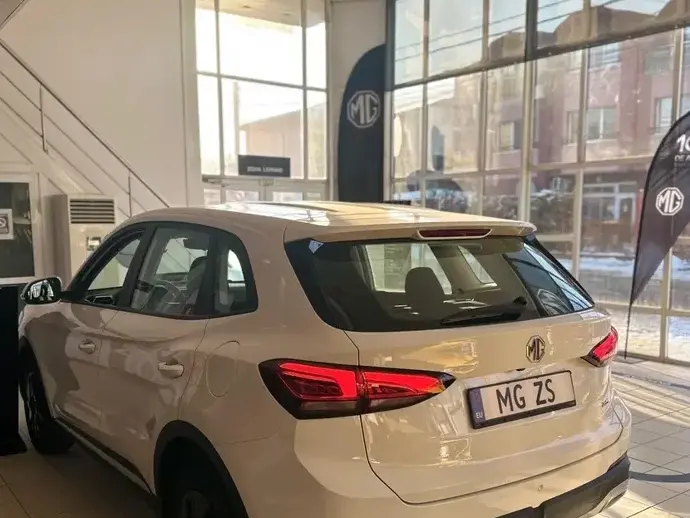 MG ZS ICE 1.5 Standard