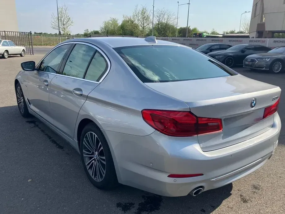 BMW Seria 5 G30/G31 520d AT — imagine 6