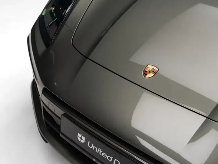 Porsche Panamera 4