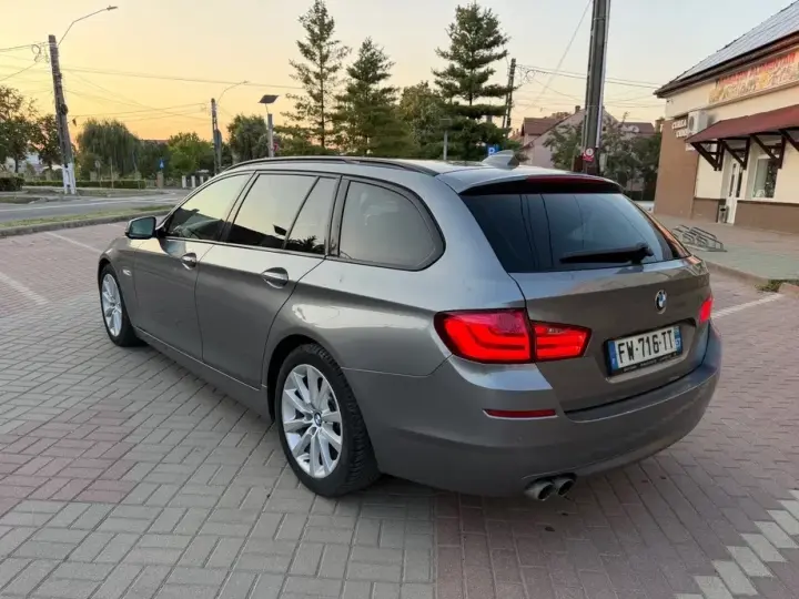 BMW Seria 5 F10/F11/F07 530d Aut.