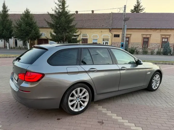 BMW Seria 5 F10/F11/F07 530d Aut.