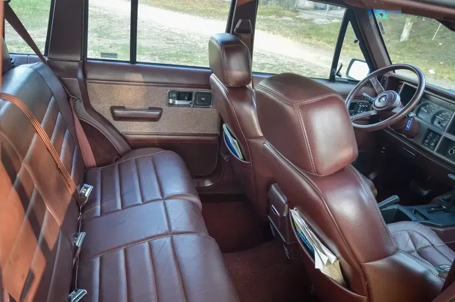 Jeep Cherokee — imagine 4