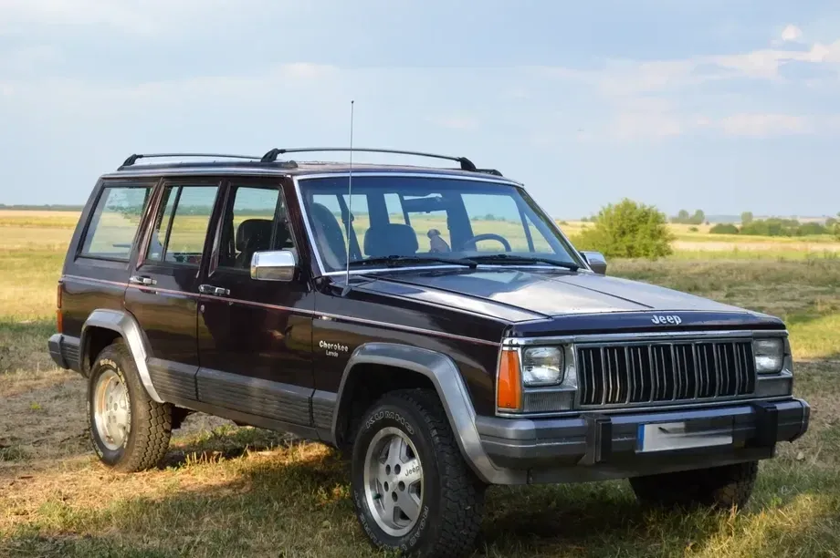 Jeep Cherokee — imagine 2
