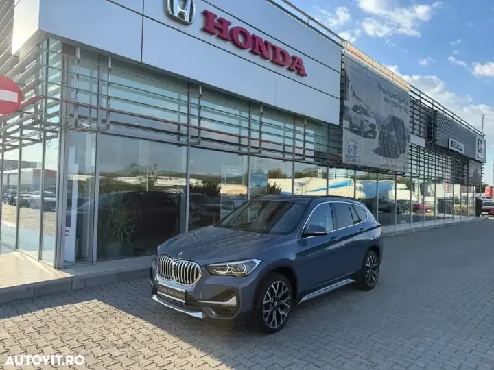 BMW X1 xDrive20i AT