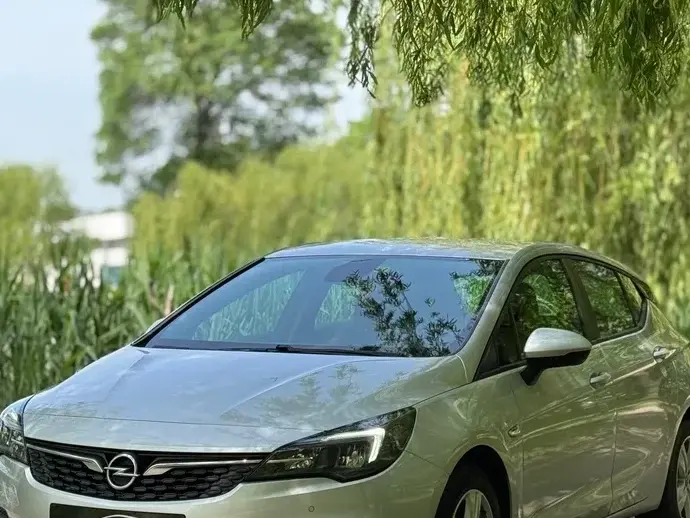 Opel Astra L 1.2 Turbo Start/Stop Business Elegance