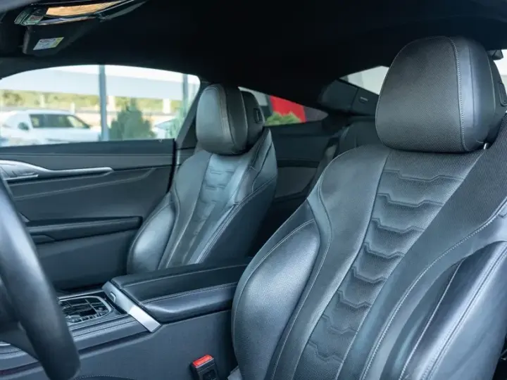BMW M8 M850i xDrive