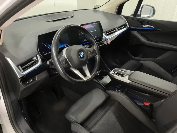 BMW Seria 2 218i AT Luxury Line