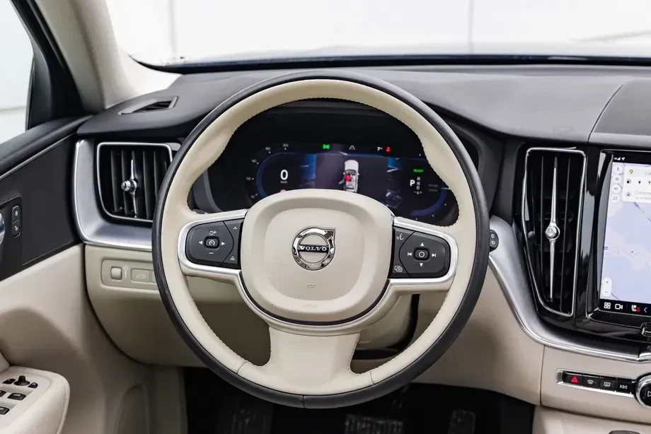 Volvo XC 60 Recharge T6 Twin Engine eAWD Inscription Expression — imagine 3
