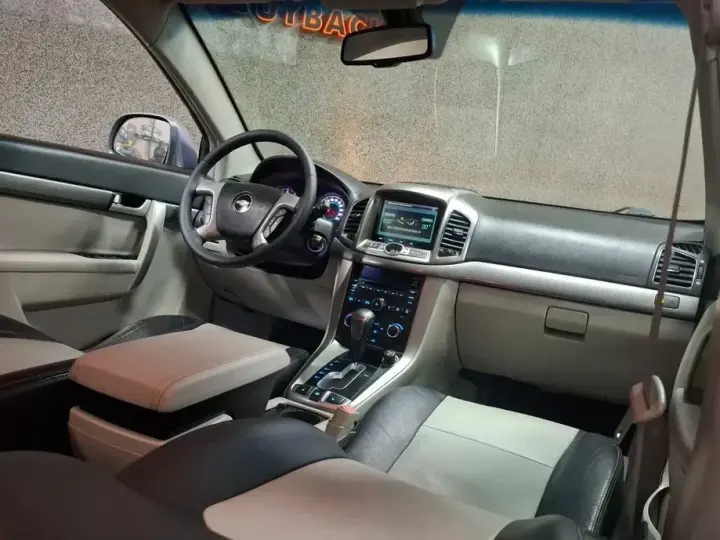 Chevrolet Captiva 2.2D AWD Plus Aut. 7 locuri LT black leather