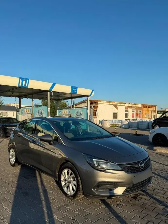 Opel Astra K 1.4 Turbo Start/Stop CVT Edition — imagine 3