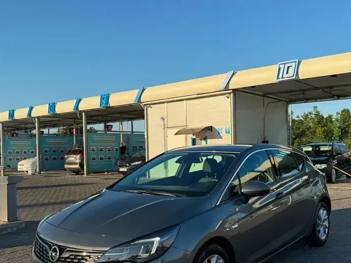Opel Astra K 1.4 Turbo Start/Stop CVT Edition