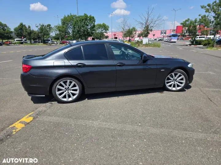 BMW Seria 5 F10/F11/F07 [2010 - 2017] 520d