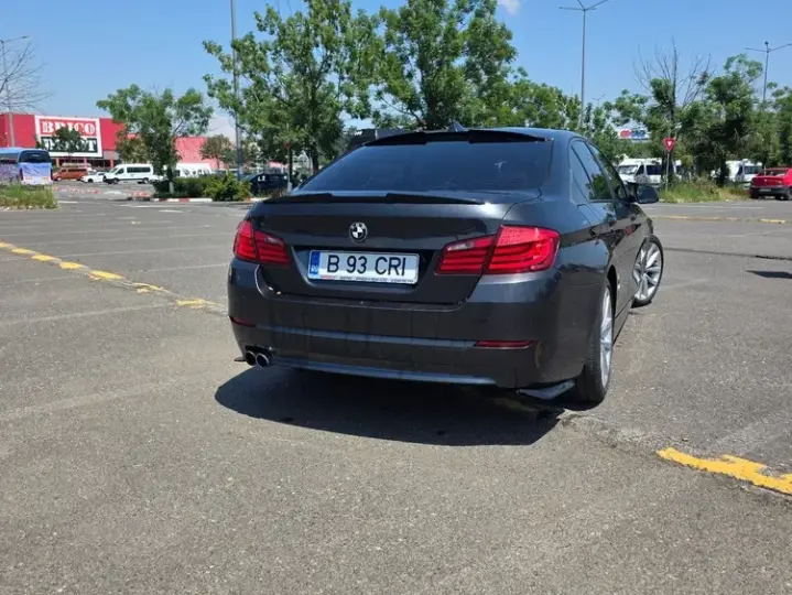 BMW Seria 5 F10/F11/F07 [2010 - 2017] 520d
