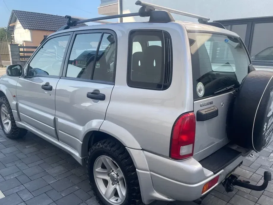 Suzuki Grand Vitara 2.0i — imagine 4