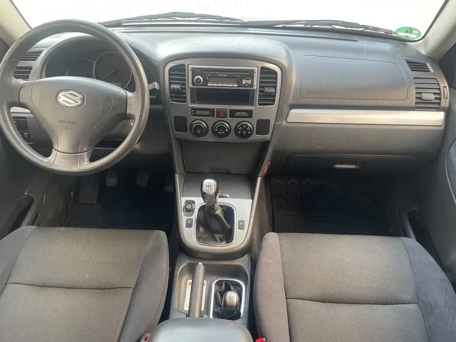 Suzuki Grand Vitara 2.0i — imagine 6