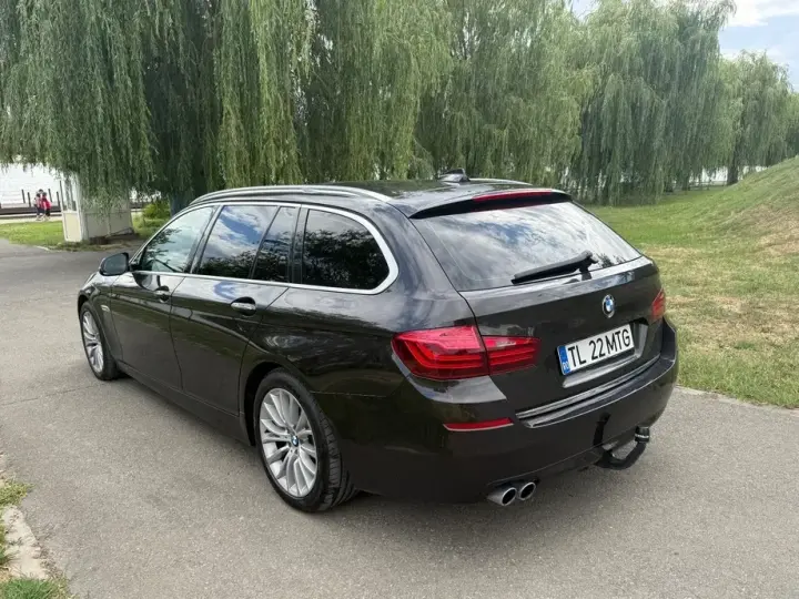BMW Seria 5 F10/F11/F07 520d xDrive