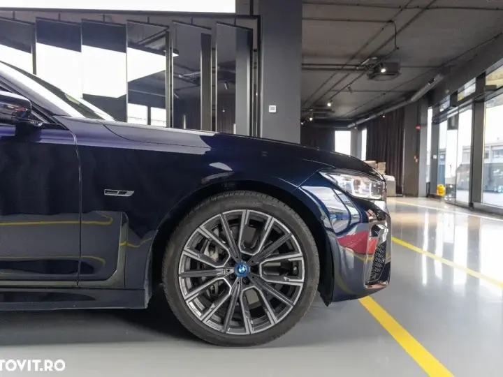 BMW Seria 7 G70 [2022-Prezent] 745Le xDrive AT PHEV