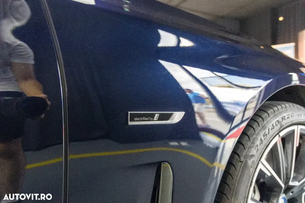 BMW Seria 7 G70 [2022-Prezent] 745Le xDrive AT PHEV — imagine 5