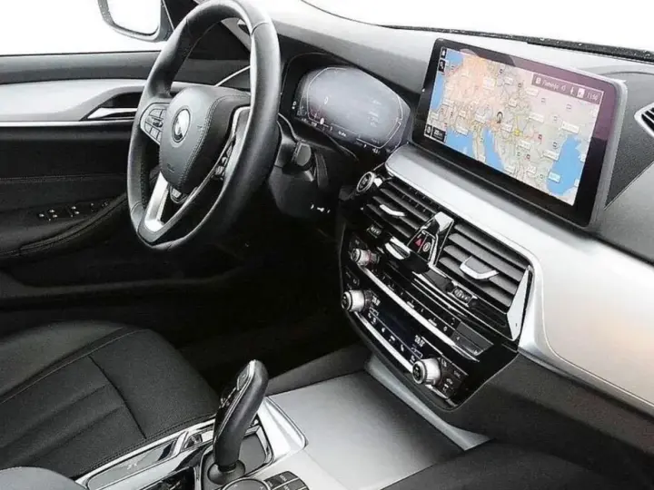 BMW Seria 5 G30/G31 520d AT MHEV