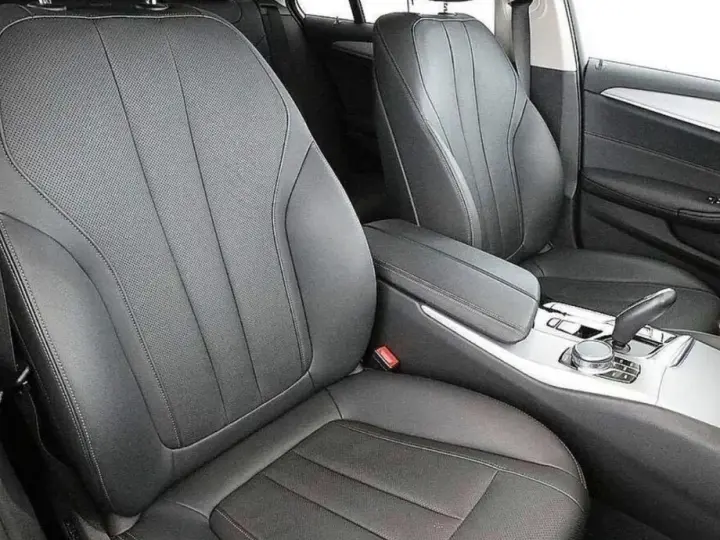 BMW Seria 5 G30/G31 520d AT MHEV
