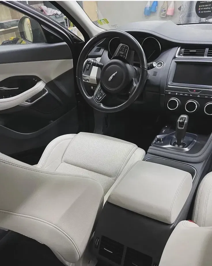 Jaguar E-Pace D150 AWD Base — imagine 6