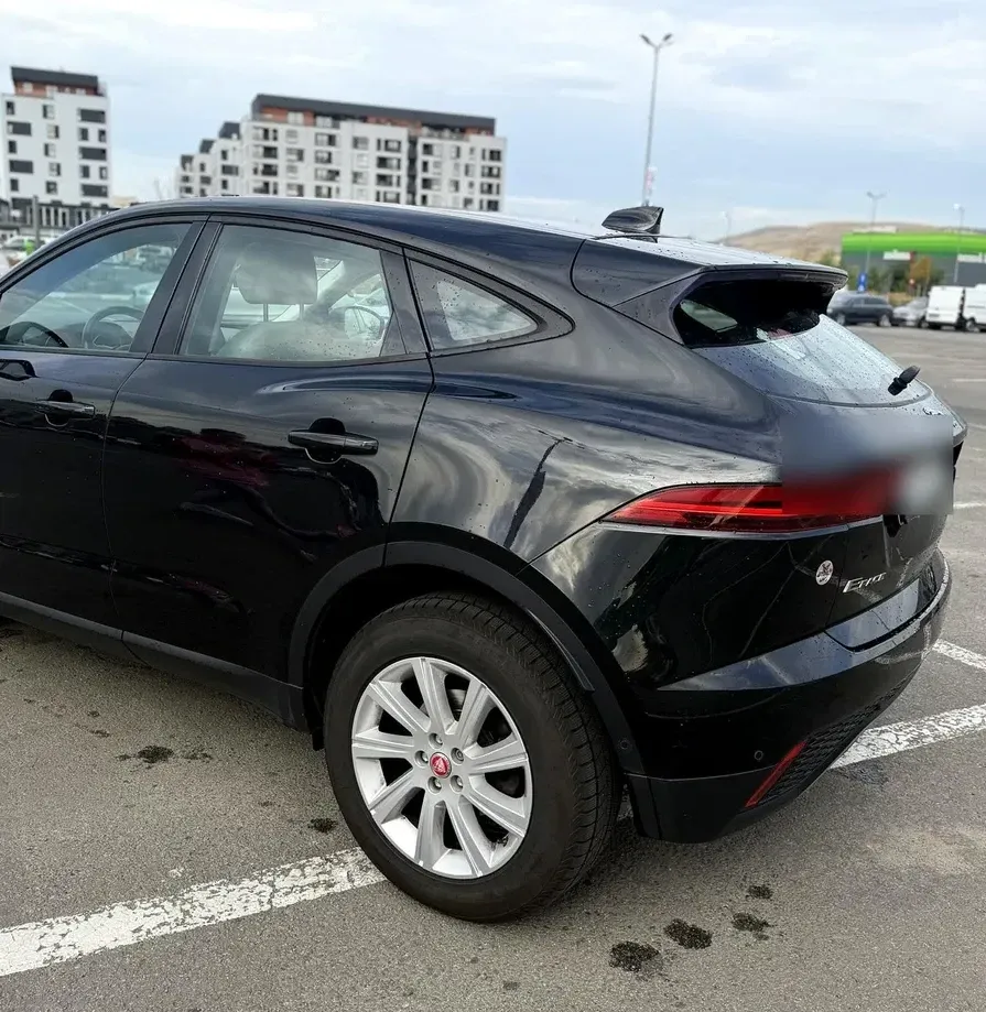 Jaguar E-Pace D150 AWD Base — imagine 2