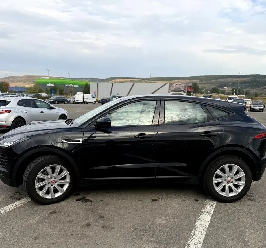 Jaguar E-Pace D150 AWD Base — imagine 5