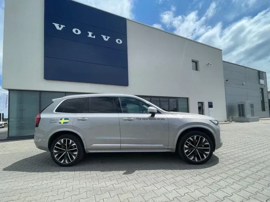 Volvo XC 90 II B5 AWD MHEV Ultra Bright — imagine 2