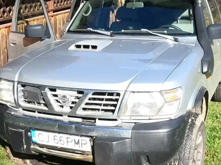 Nissan Patrol V