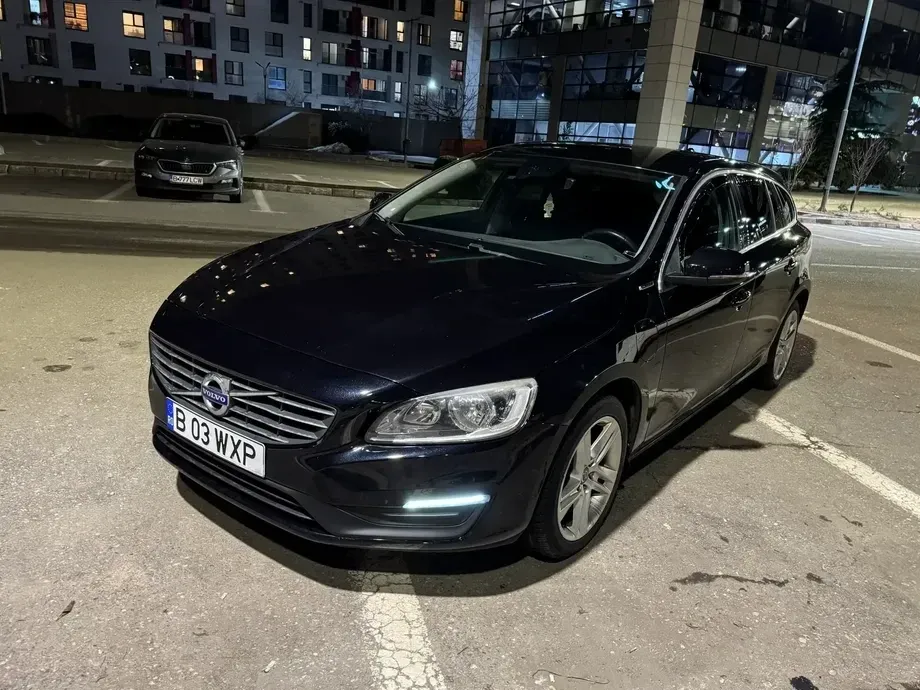 Volvo V60 I D6 Twin Engine Geartronic Momentum — imagine 4