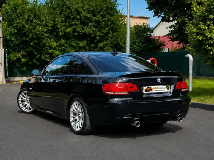BMW Seria 3 E90/E91/E92/E93 320d Aut.