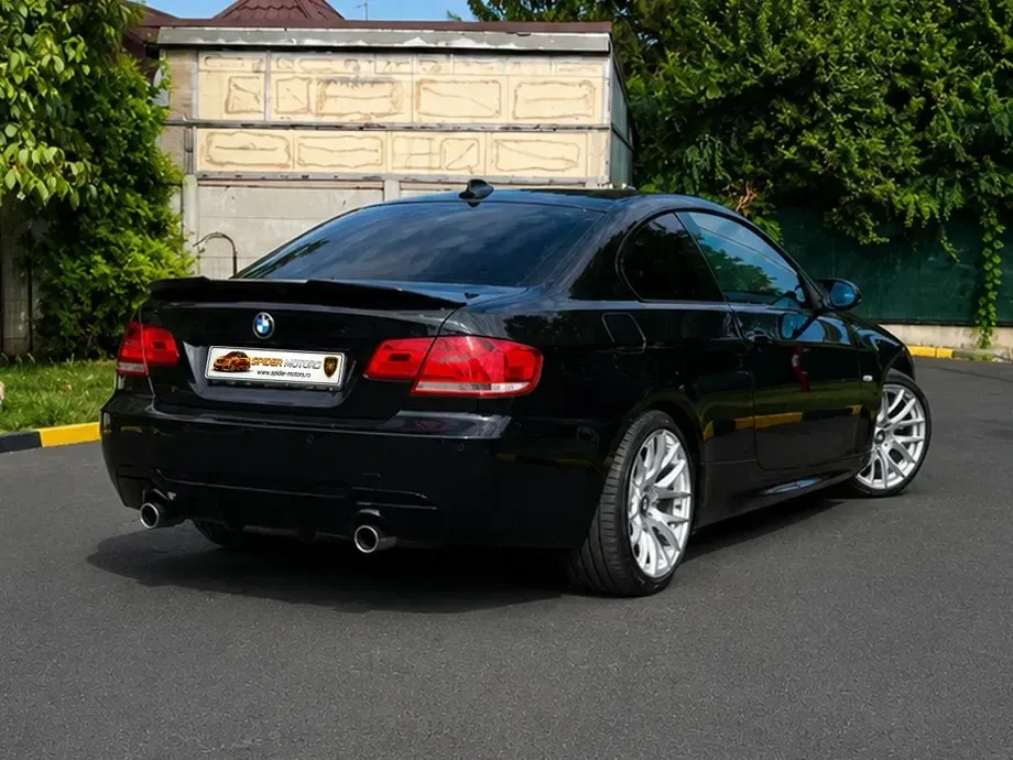 BMW Seria 3 E90/E91/E92/E93 320d Aut. — imagine 4