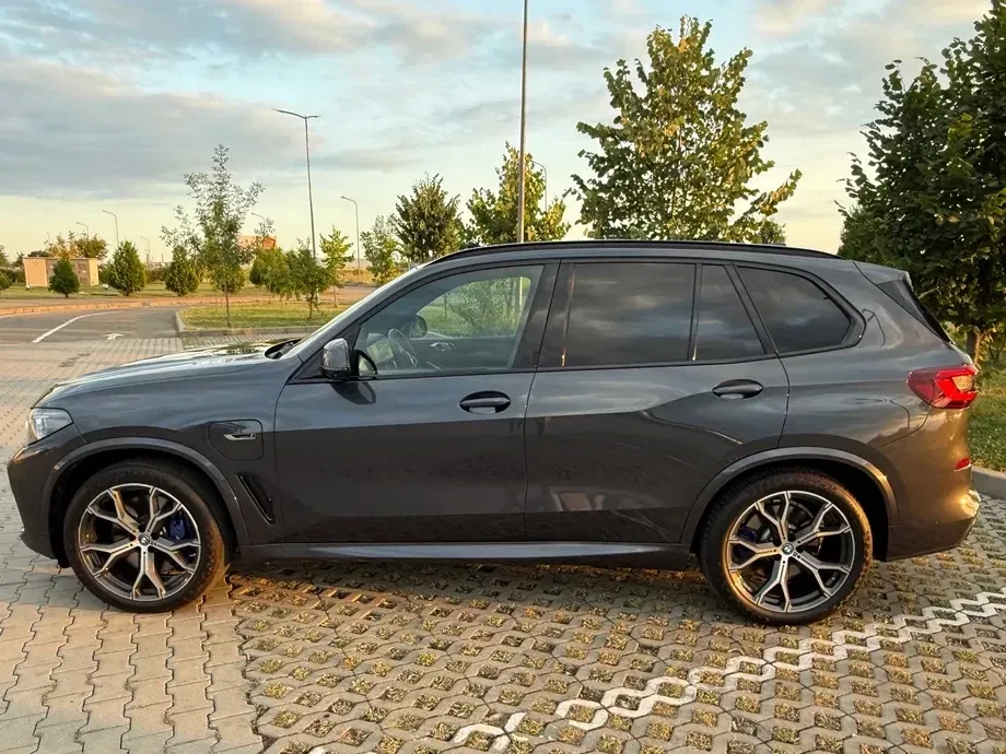 BMW X5 G05 xDrive45e — imagine 3