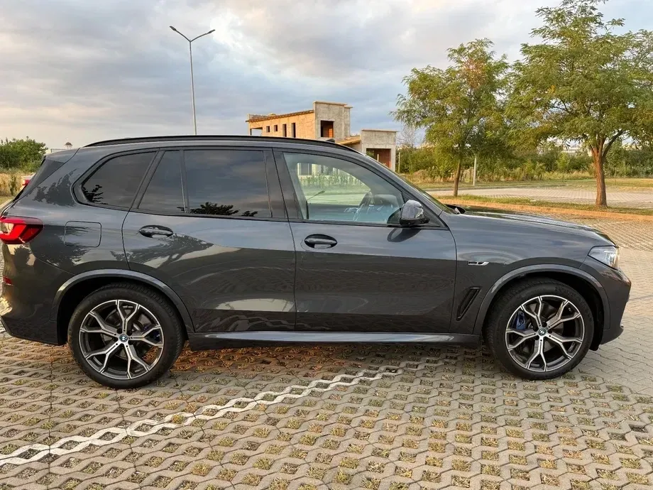 BMW X5 G05 xDrive45e — imagine 4