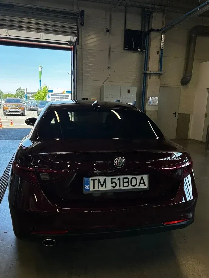 Alfa Romeo Giulia 2.0 Turbo 16V AT8 Business — imagine 6