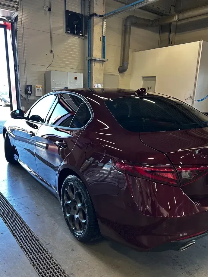 Alfa Romeo Giulia 2.0 Turbo 16V AT8 Business — imagine 5