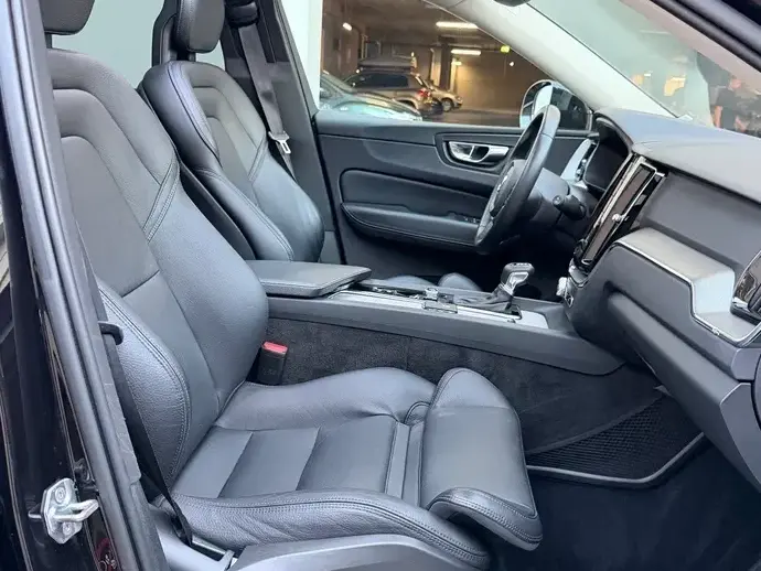 Volvo XC 60 II B5 MHEV AWD Inscription