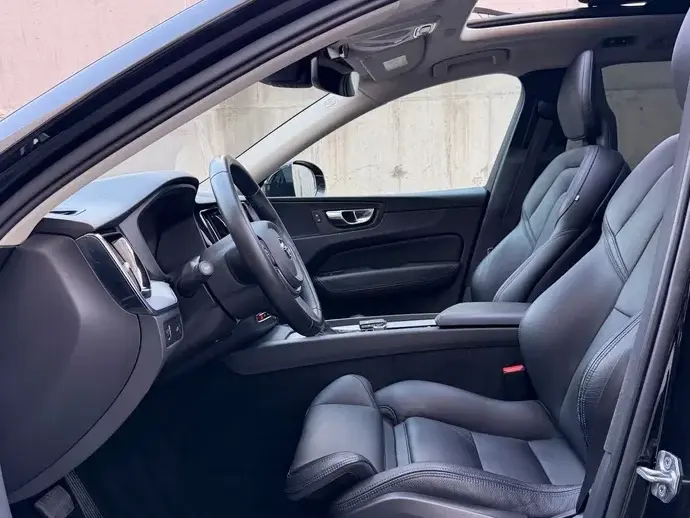Volvo XC 60 II B5 MHEV AWD Inscription