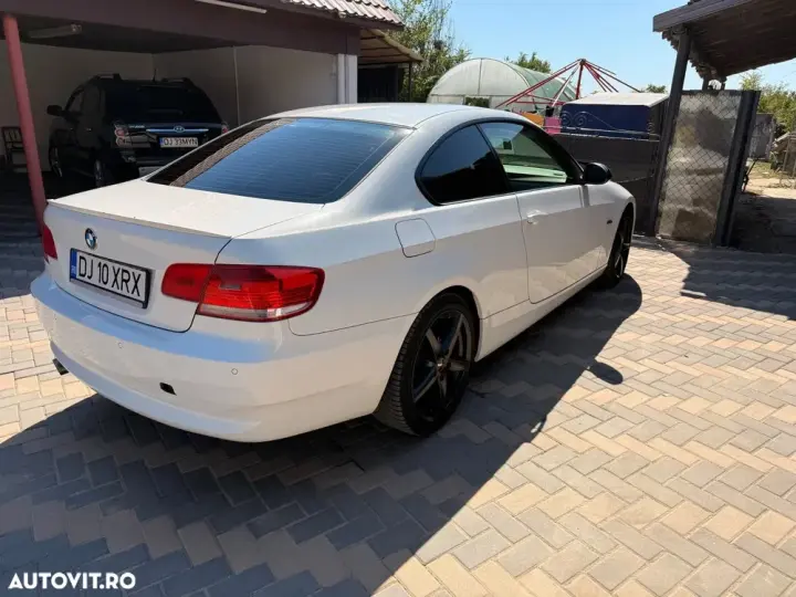 BMW Seria 3 E90/E91/E92/E93 [2005 - 2013] 320i