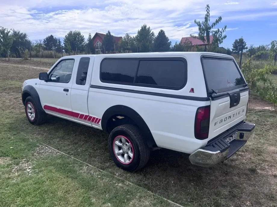 Nissan Frontier — imagine 4