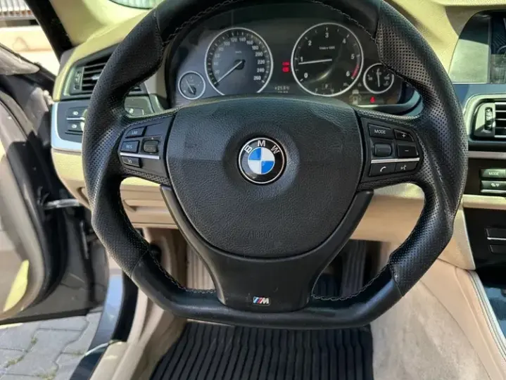BMW Seria 5 F10/F11/F07 [2010 - 2017] 525d xDrive