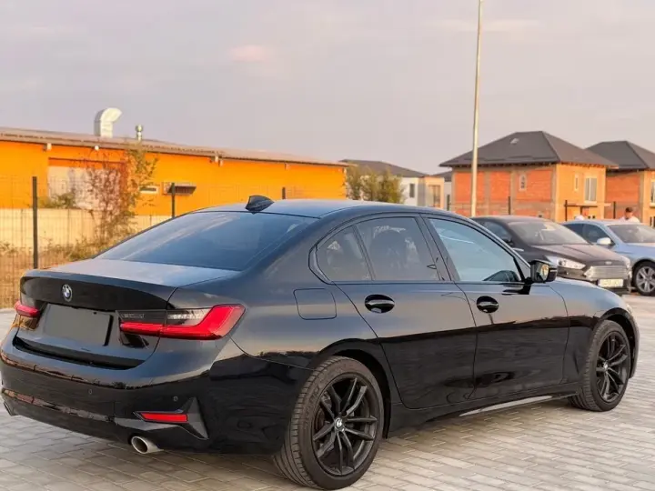 BMW Seria 3 G20/G21 318d Aut. Advantage