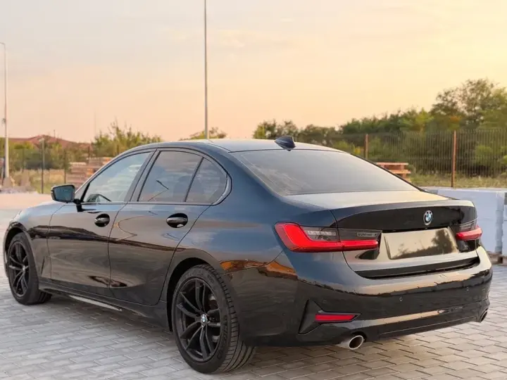 BMW Seria 3 G20/G21 318d Aut. Advantage