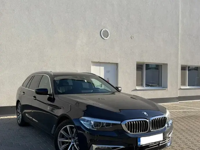 BMW Seria 5 530i Aut.